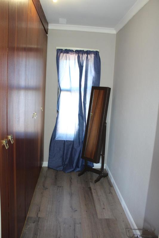 2 Bedroom Property for Sale in Goodwood Estate Western Cape